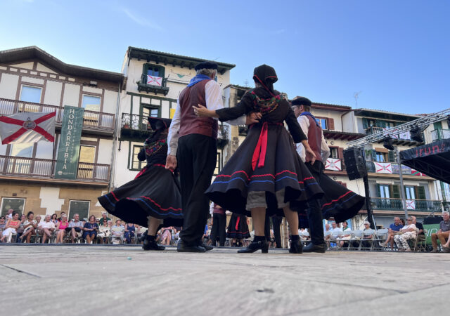 GUARDA IL PROMO DE IJ DANSEUR DËL PILON guarda anche tu il nostro video